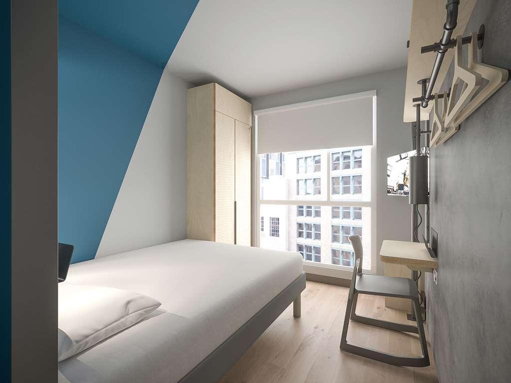 Ibis Budget Manchester Airport T2 Хейл Екстериор снимка